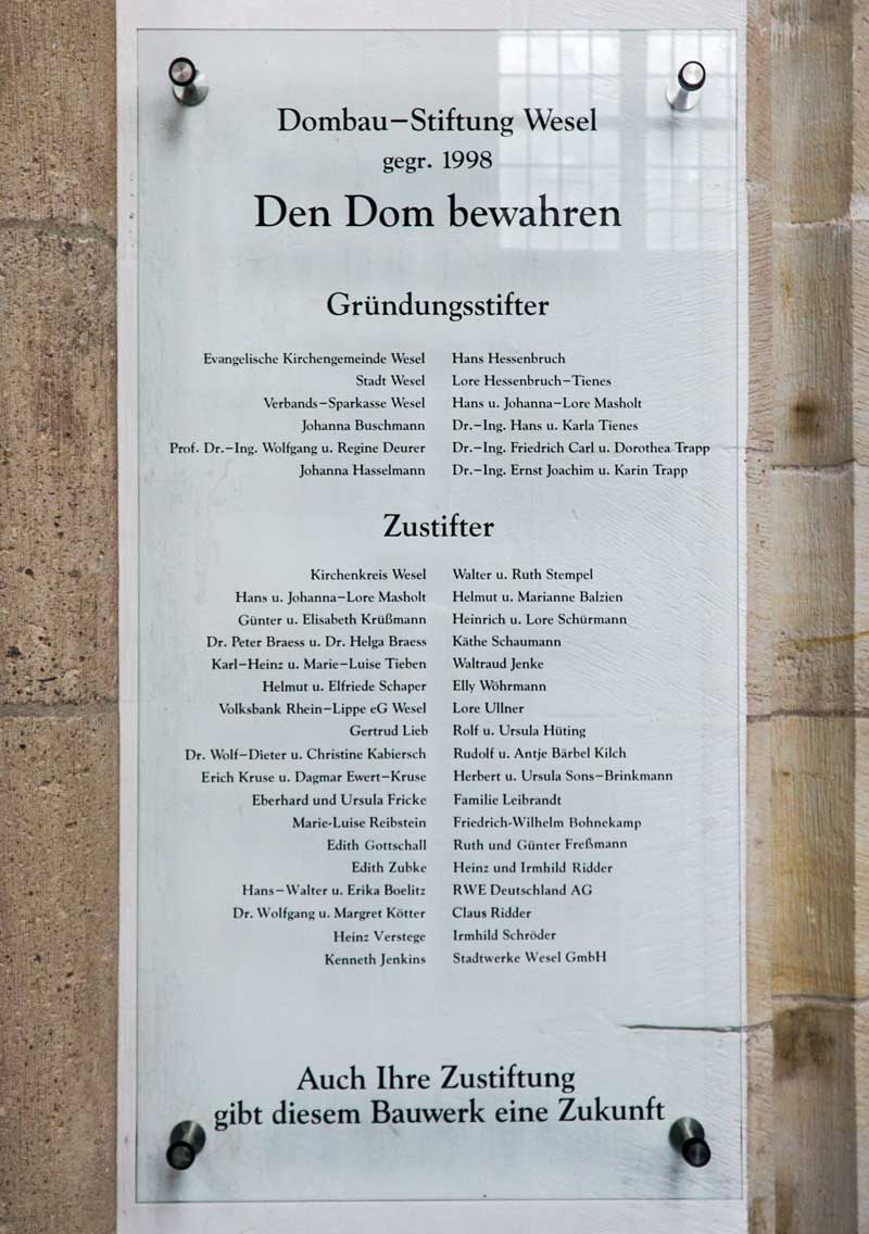 Stiftertafel im Dom